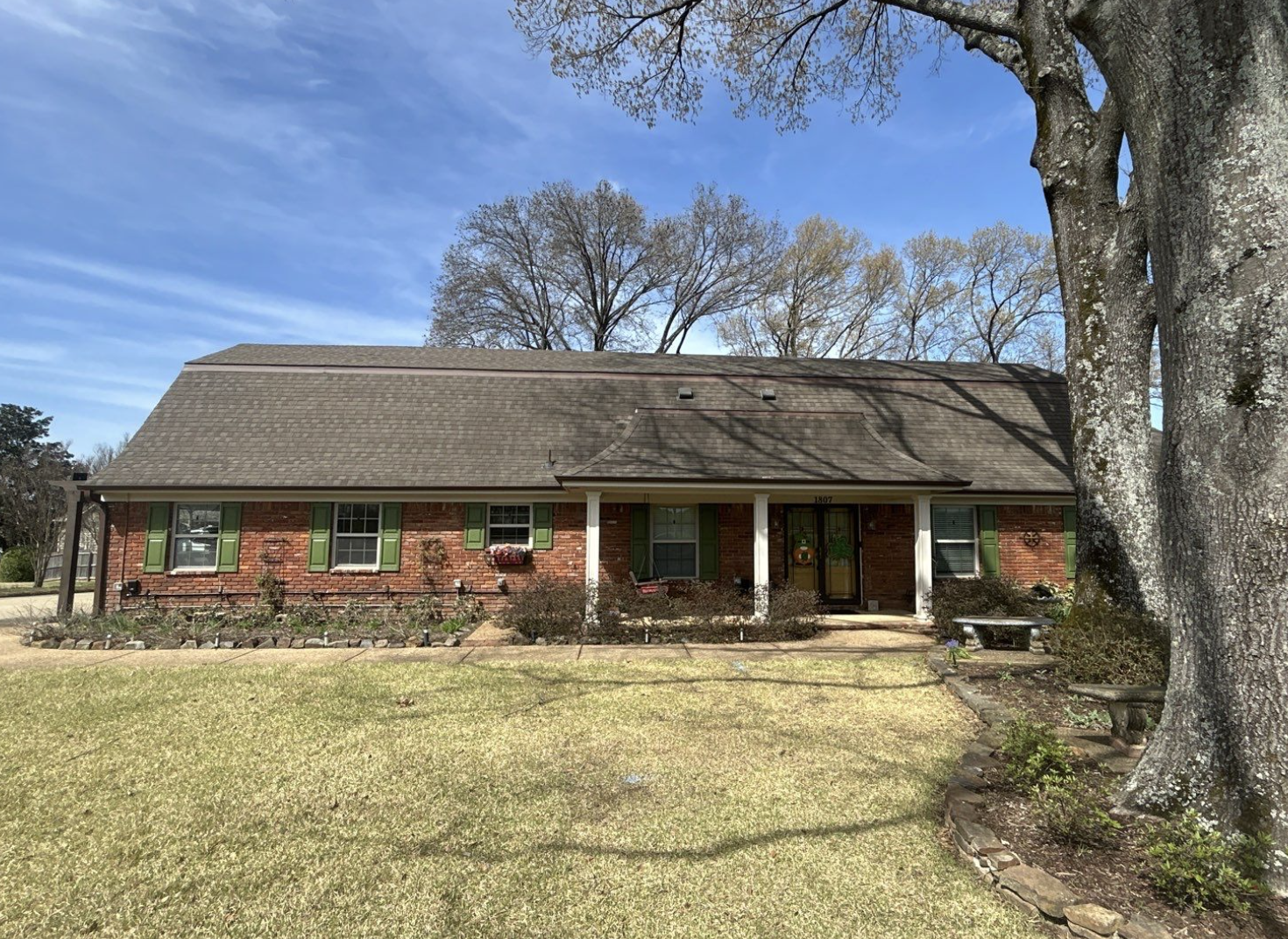 There are roofing contractors in the Memphis area who will drive up,...